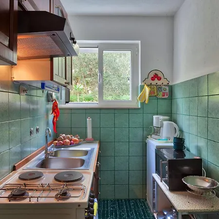 Matilija * Podgora (Split-Dalmatia)